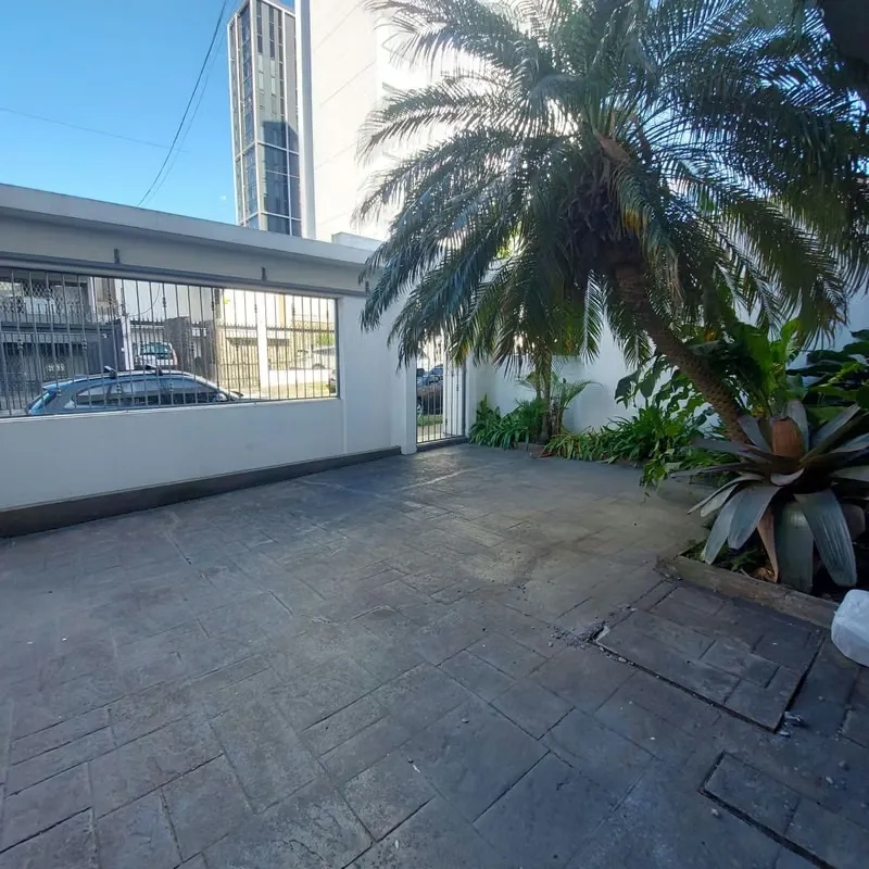It has 2 apartments with living room, dining room, kitchen with wooden furniture, full bathroom, 2 bedrooms, terrace, large garden, they are rented ...
