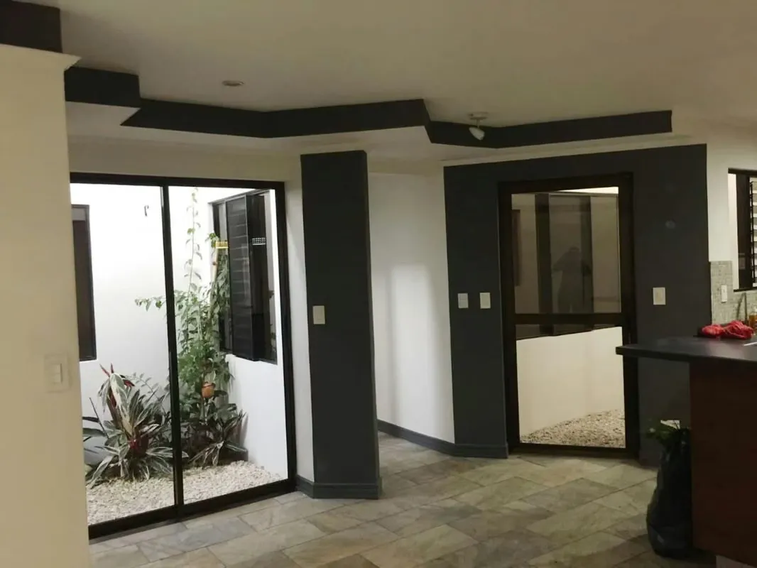 REBAJADA!!!!  Casas duplex de un piso, uso mixto, a la venta en Guadalpe