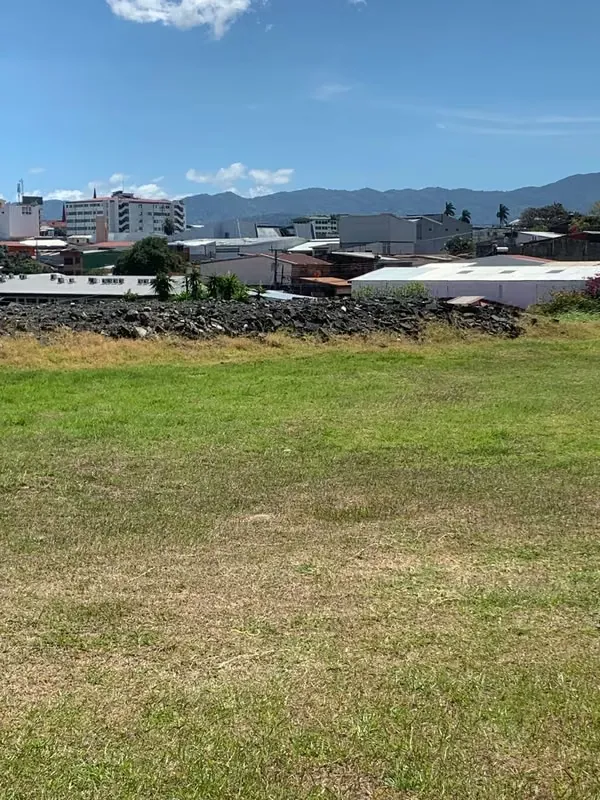 SALE OF PROPERTY MIXED USE IDEAL FOR TRADES