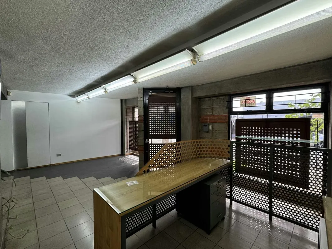 Building for Rent in Paseo Colón — photo 4
