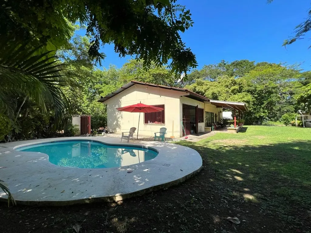 We present this beautiful property located in the province of Puntarenas, specifically in the canton of Garabito, in the district of Tárcoles. This property is strategically located ...