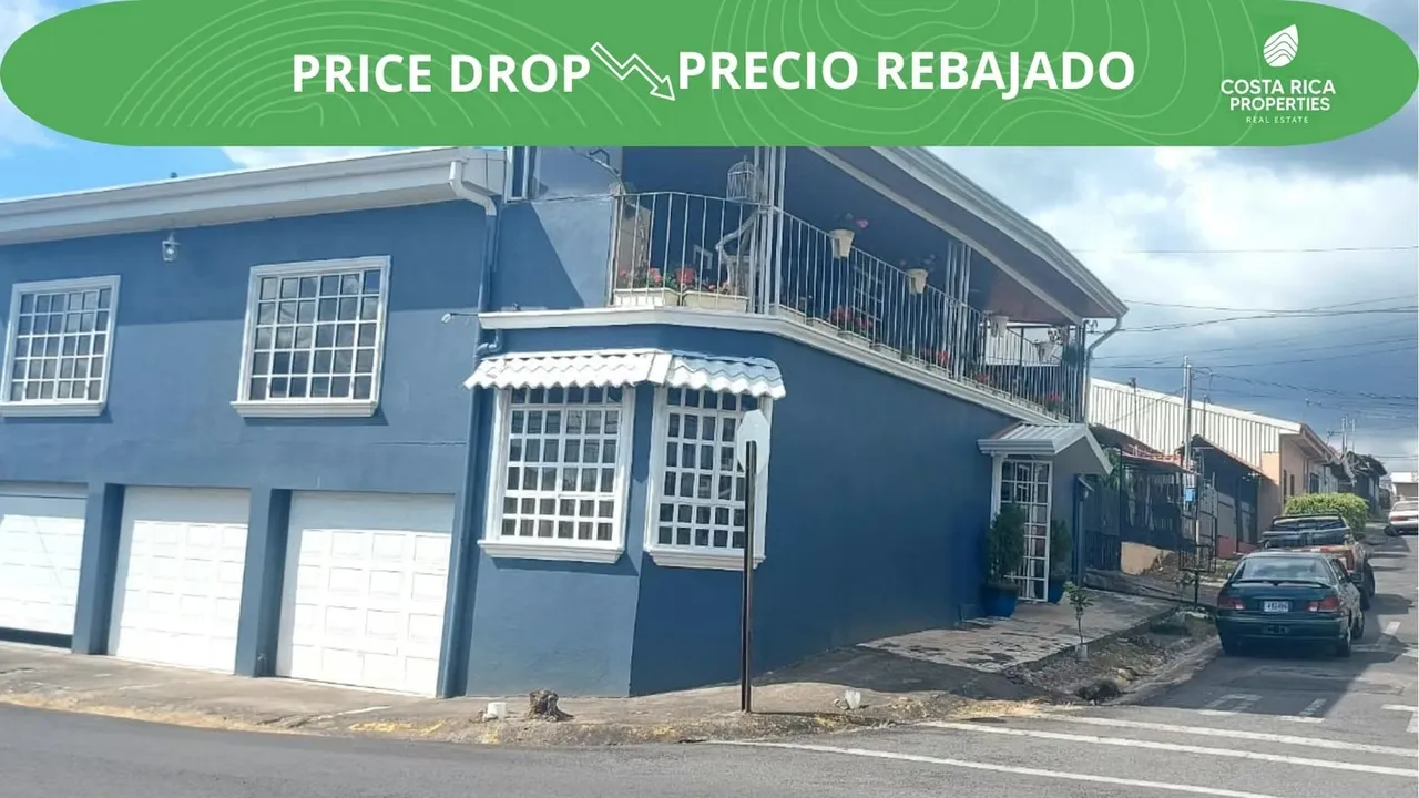 Casa en Venta en Grecia Centro, esquinera y amplia de 4 niveles