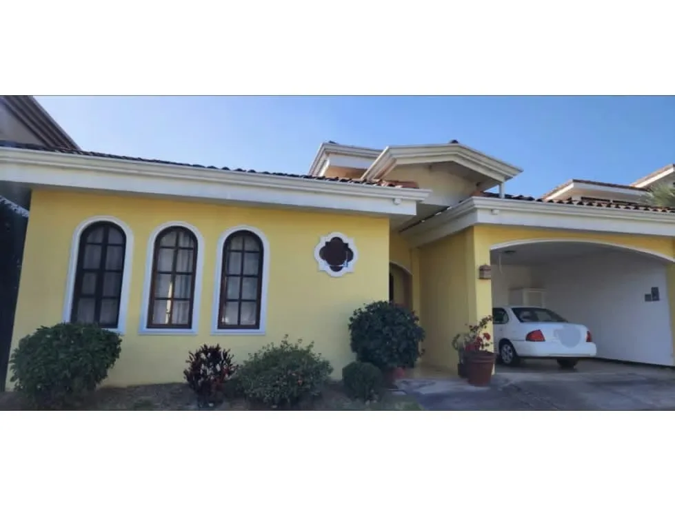 Venta de Casa en Condominio Privado, San Vicente de Santo Domingo de Heredia