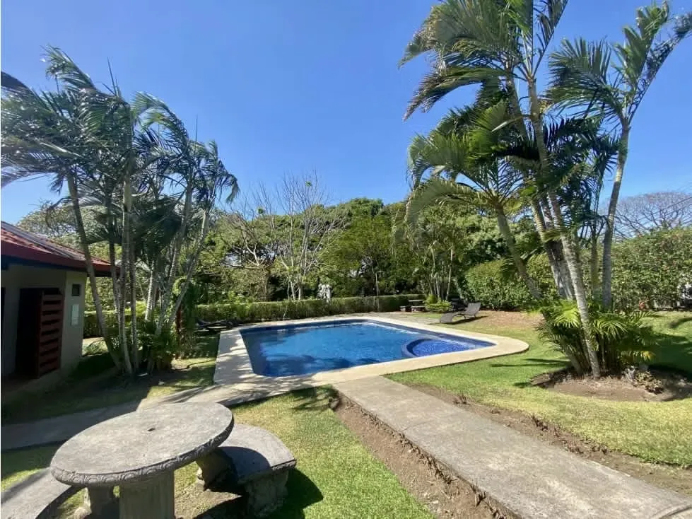La casa cuenta con acabados de lujo y se encuentra en excelente estado. — photo 2