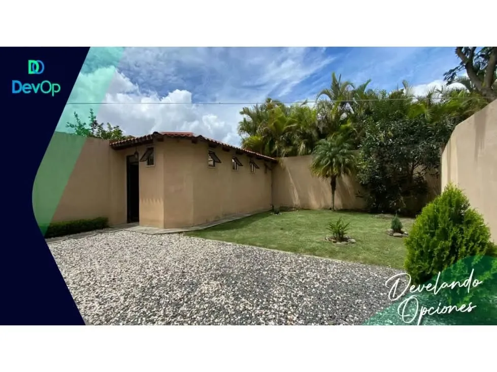 Venta de Casa dos plantas Cond.