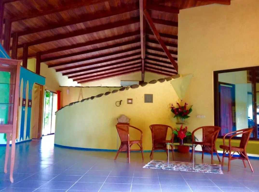 Two homes for sale in La Fortuna with indoor pool and amazing gardens, photo 3