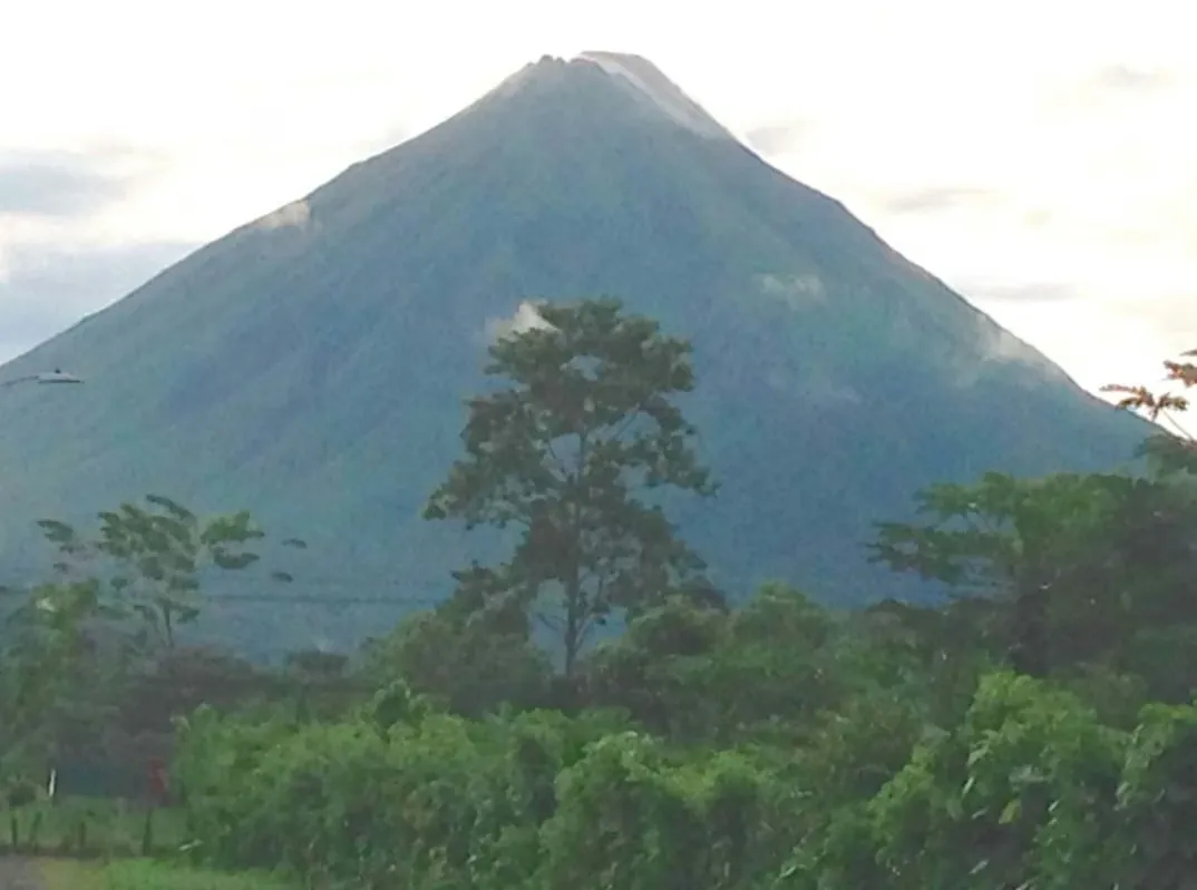 Two homes for sale in La Fortuna with indoor pool and amazing gardens, photo 5