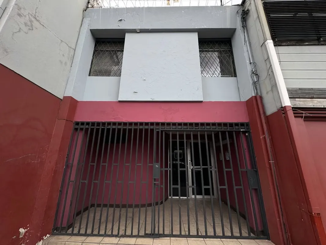 Se vende edificio de oficinas en Avenida 10, San José (AD)