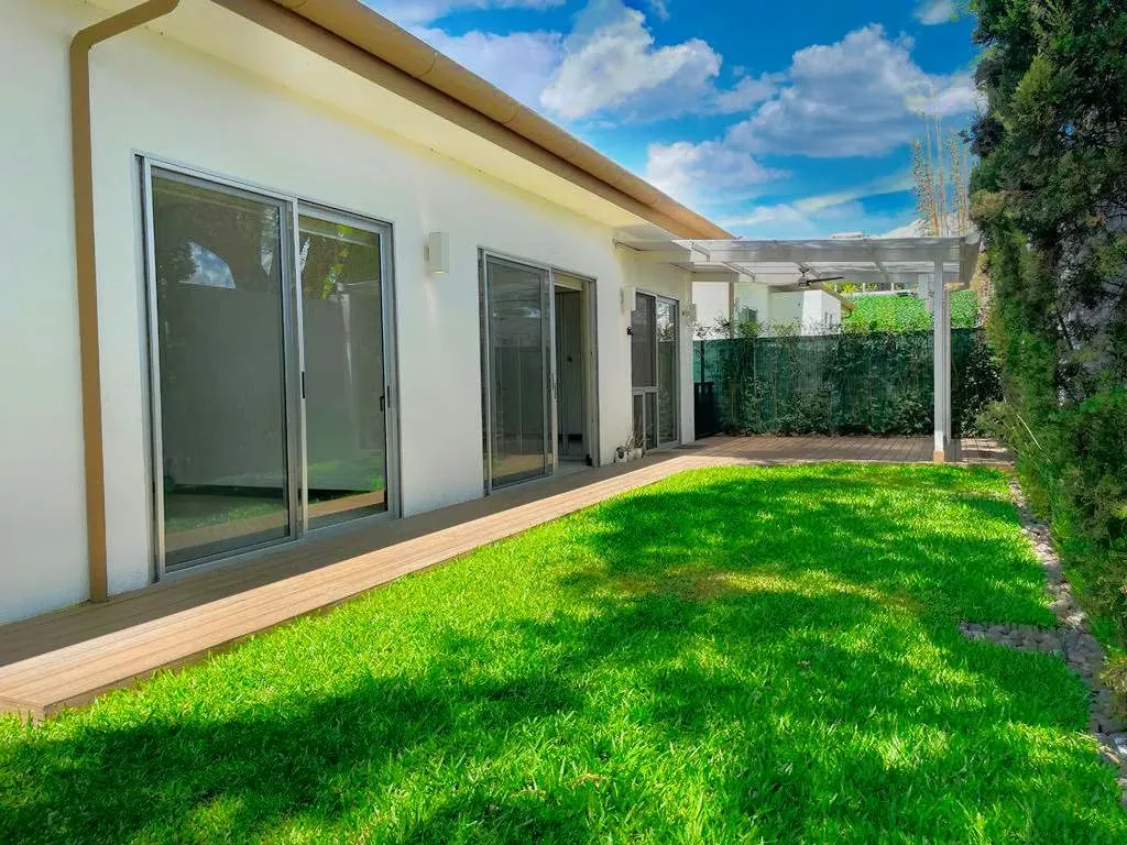 SALE HOUSE OF A PLANT IN EXCLUSIVE CONDO