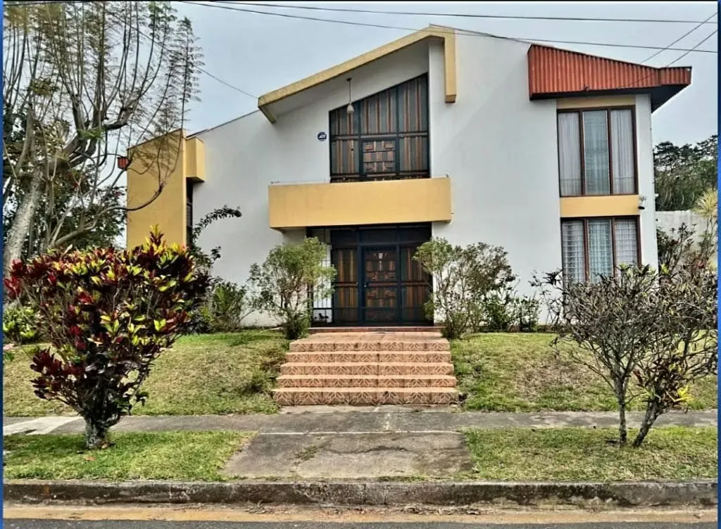 SALE HOUSE GUARIA MORAVIA SAN JOSÉ