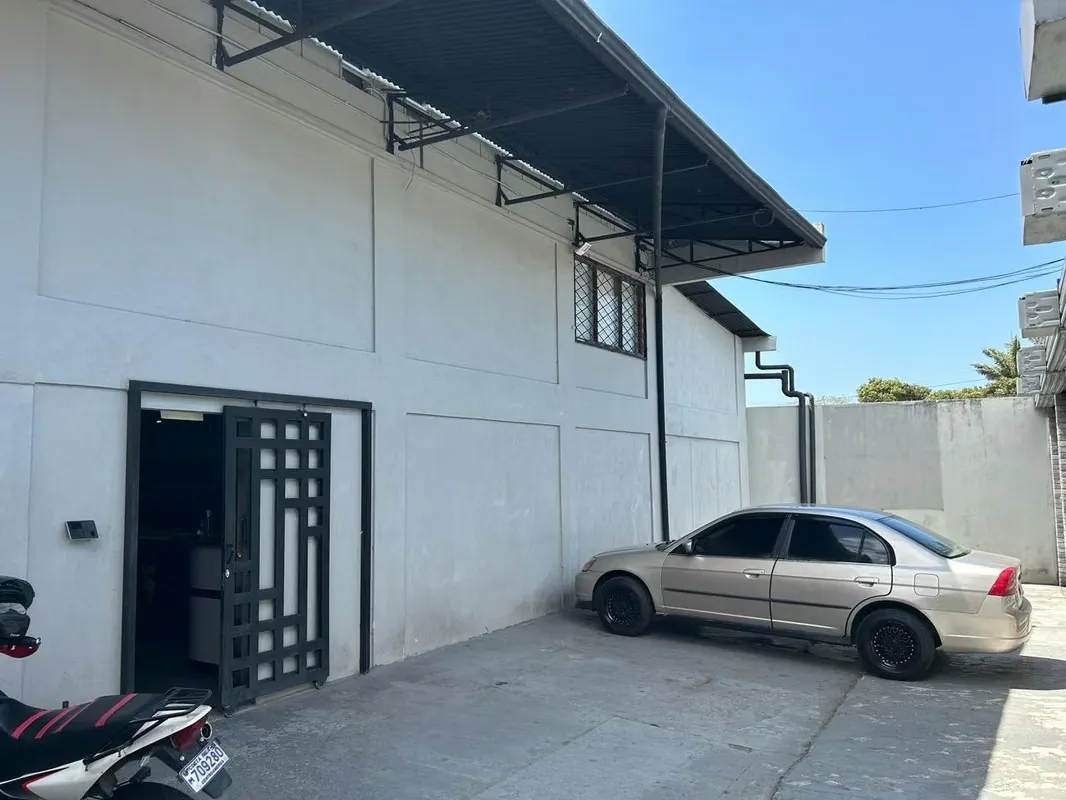 Venta de bodega y local comercial en Santa Ana Centro