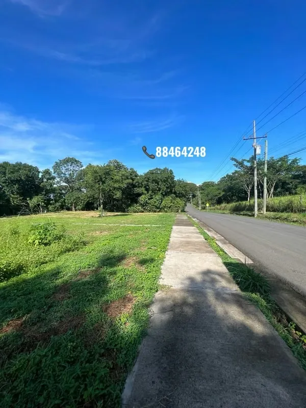 LOT FOR SALE IN OROTINA
