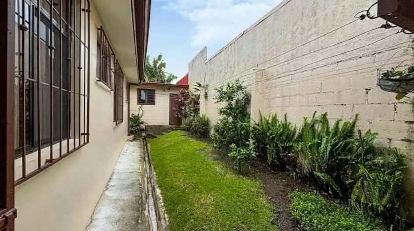 Venta de casa de una planta en Santo Domingo de Heredia.