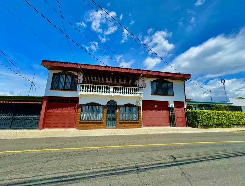 Se vende uso residencial y comercial