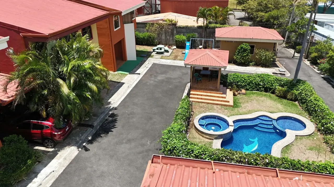 House for sale in Lorrente de Flores, San Joaquin de Heredia_ 5 rooms