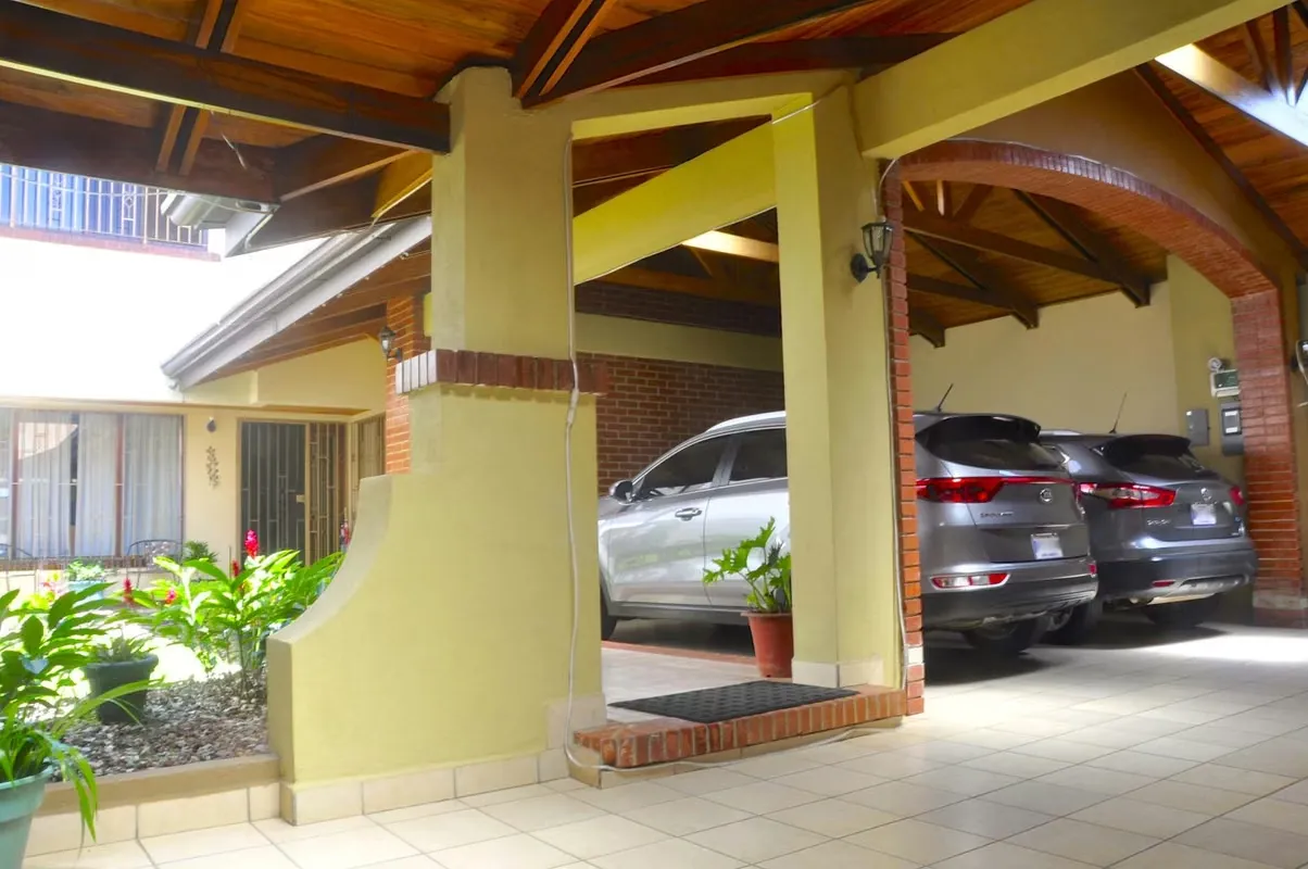 Large House for Sale in Heredia