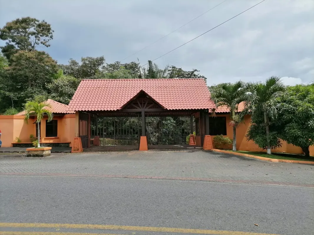 The nature and tranquility in the area are the main features of this beautiful property, it has spectacular views of the ...