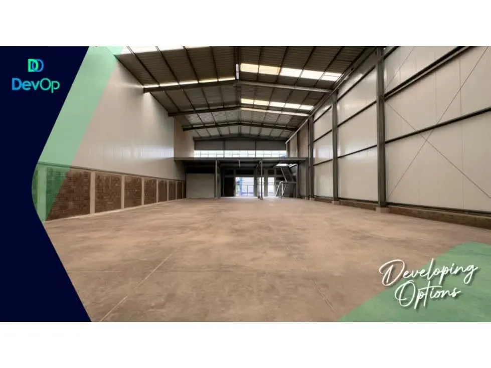 Se encuentran dentro de un condominio industrial de 33.757 m2 con la seguridad y comodidad de contar ...