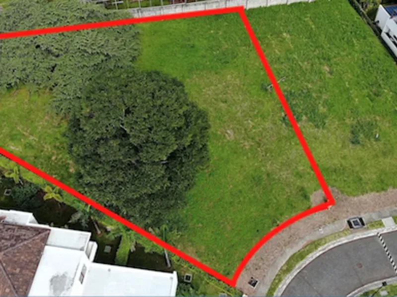 For Sale, Corner Lot, Flat, 1640 m2 in Gated Community in Santa Ana