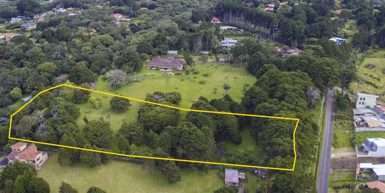 Spectacular views of the Central Valley of Costa Rica that radiate an infinite sensation.