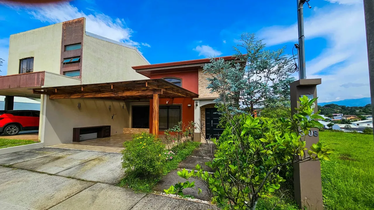 Casa en venta en Grecia en Condominio Montezuma, casa Meme