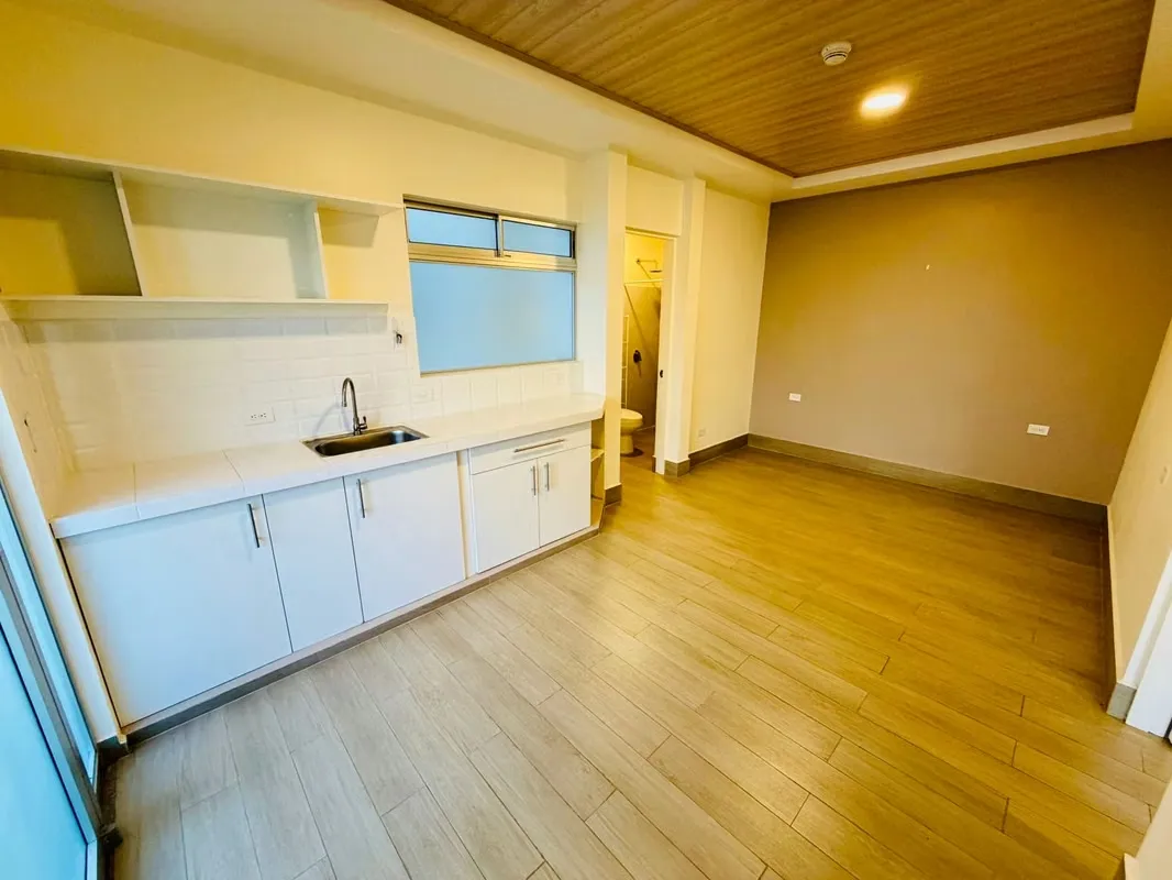 Tokyo is a modern, newly built studio apartment complex located next to the National University UNA in the María Auxiliadora neighborhood of San Pablo de Heredia, Costa Rica. Tokyo is ... — photo 5