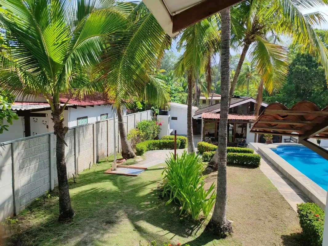 Located in the tranquil and picturesque Playa Tivives, just one hour from San José via paved road ... — photo 3