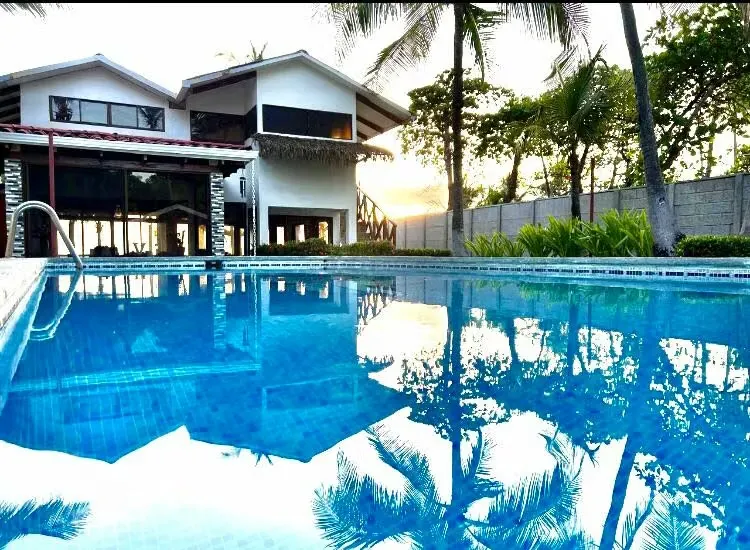 Located in the tranquil and picturesque Playa Tivives, just one hour from San José via paved road ... — photo 4