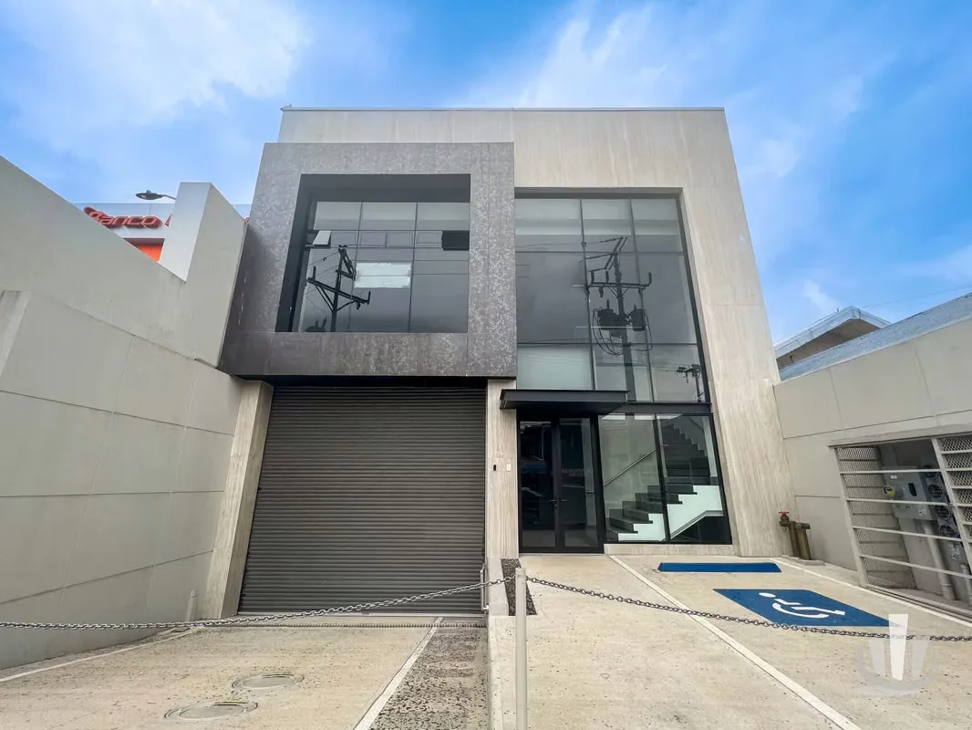 Building for Rent Greece Alajuela 700 meters