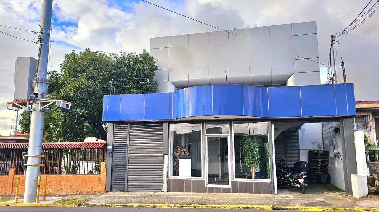 Building for sale in Tibás Centro, OFFICES AND COMMERCIAL PREMISES.