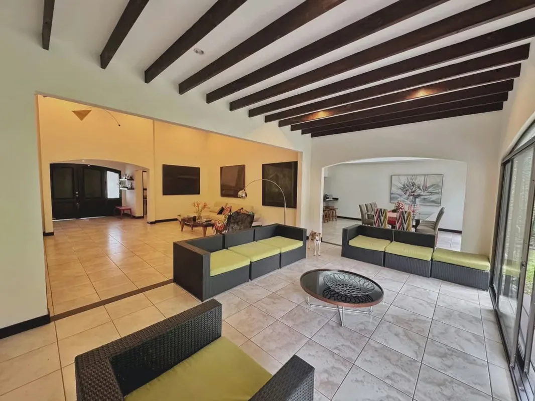 SALE 5.000 RENT HOUSE IN CONDOMINIUM IN THE SUN - SANTA ANA