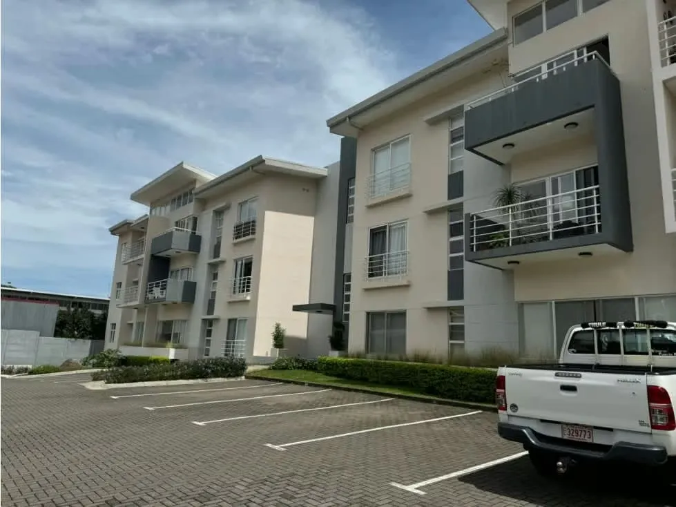 VENTA DE APARTAMENTO, SANTA ANA, CONDOMINIO TEMPO 37786 (IH)