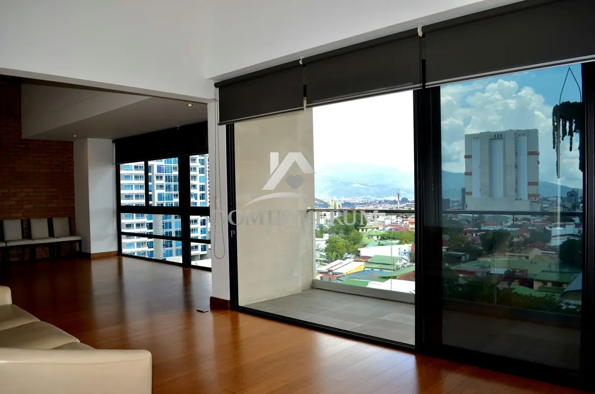 A beautiful pent house in Barrio Dent, San José, perfect for lovers of the city, comfort and social life. The apartment is located in Condominio Vertical 37 Dent Flats. Very close to ... — photo 4