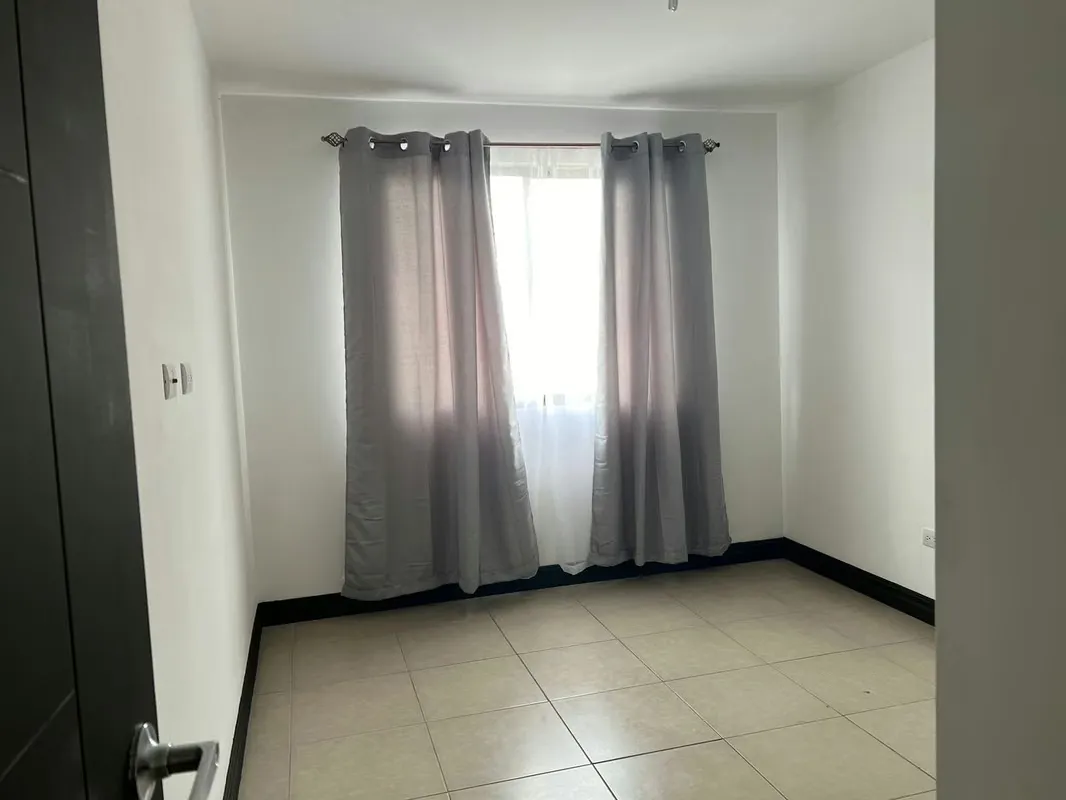 Santa Ana Hills is located in the highest commercial and residential area of the country, of very high quality and surplus value. Access in minutes to the main banks, supermarkets, ... — photo 4