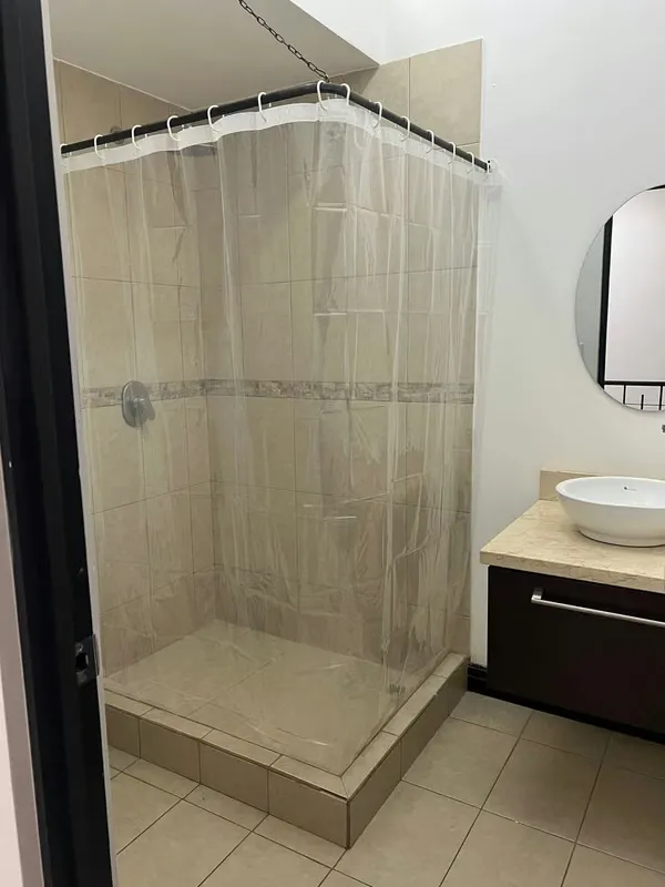 Santa Ana Hills is located in the highest commercial and residential area of the country, of very high quality and surplus value. Access in minutes to the main banks, supermarkets, ... — photo 5
