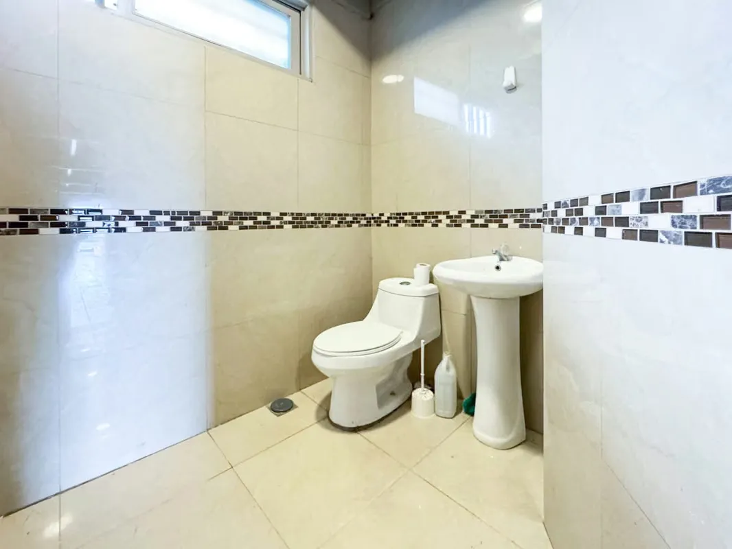 Commercial Space for Sale near Fidélitas University, San Pedro (AD). — photo 2