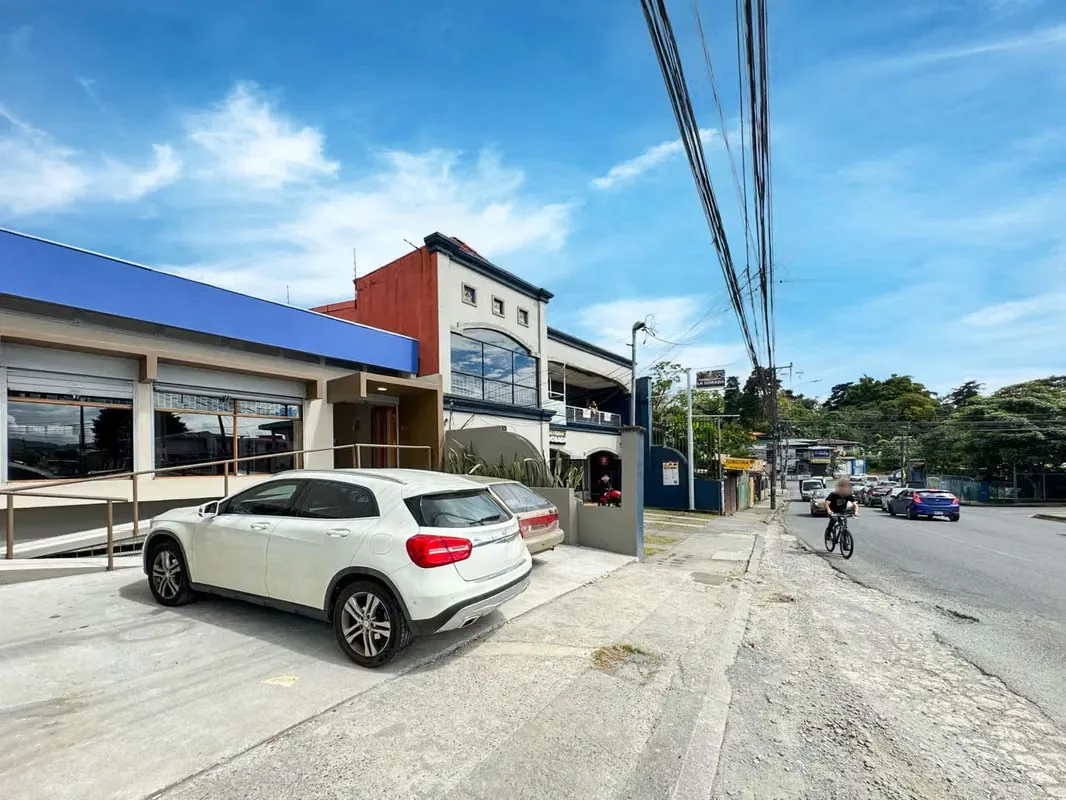 Commercial Space for Sale near Fidélitas University, San Pedro (AD). — photo 3