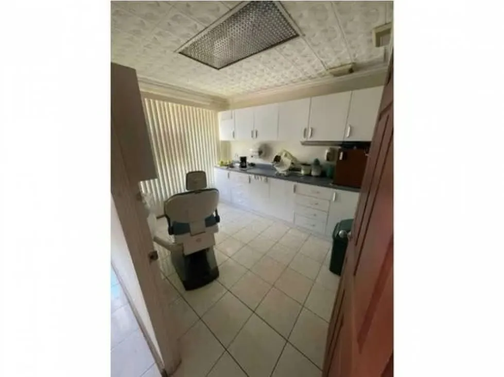 Oficina en alquiler en Barrio Escalante – Excelente ubicación y gran oportunidad — photo 4