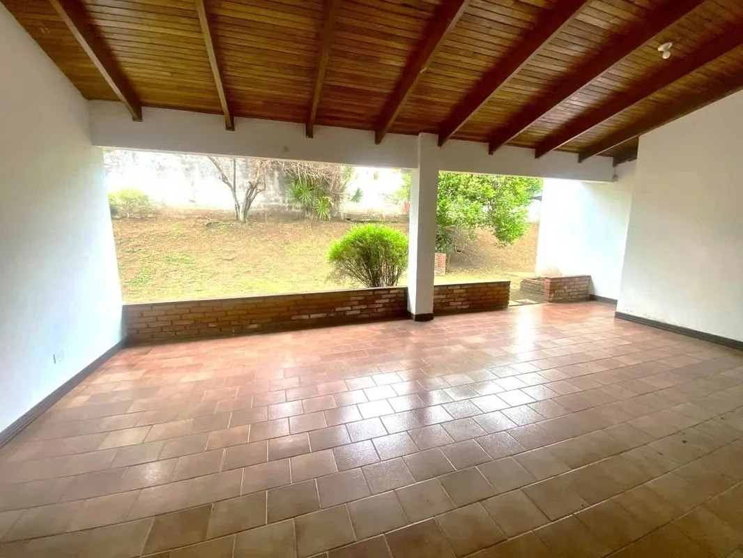 It sells large property with mixed soil use of 588 m2 of land and 300 mts2 of construction; in a privileged location of Santo Domingo de Heredia. Located in front of a main road and ... — photo 3