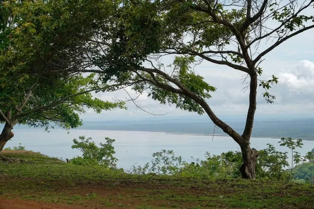 Playa Agujas cerca de Jacó $699,000
