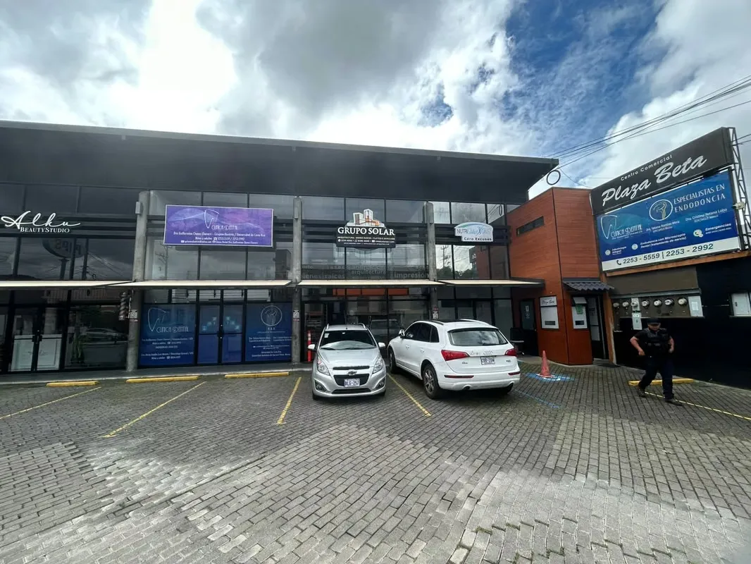 Commercial Space for Rent on Main Street!