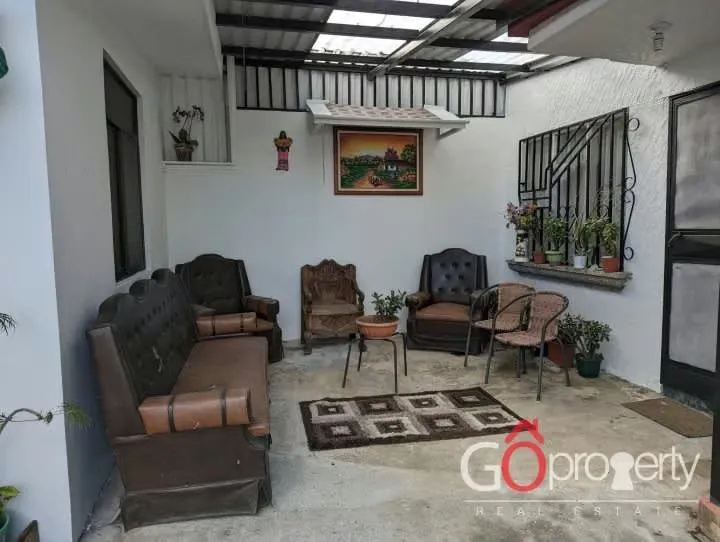 There are four (4) apartments each with an area of 60 square meters and one (1) apartment — photo 2