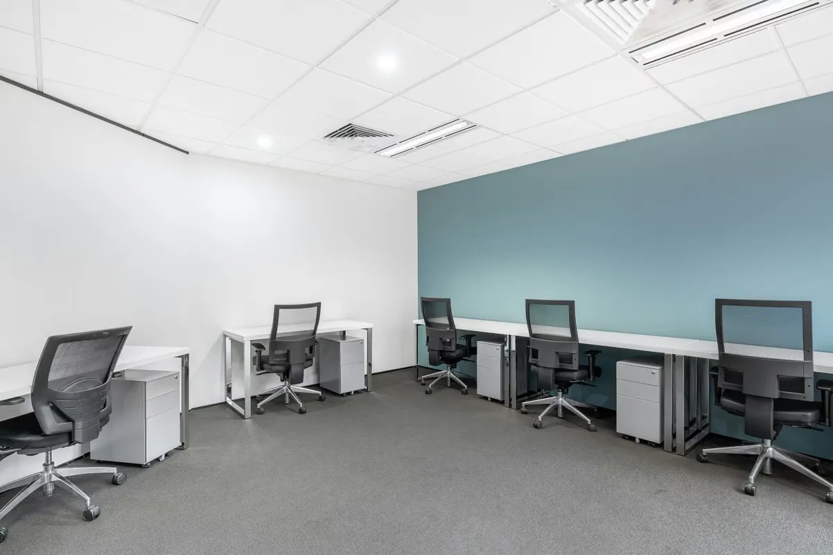 Haz de tu oficina un hogar para tu negocio en San Jose, Nucleo, ideal para 3 empleados. — photo 4