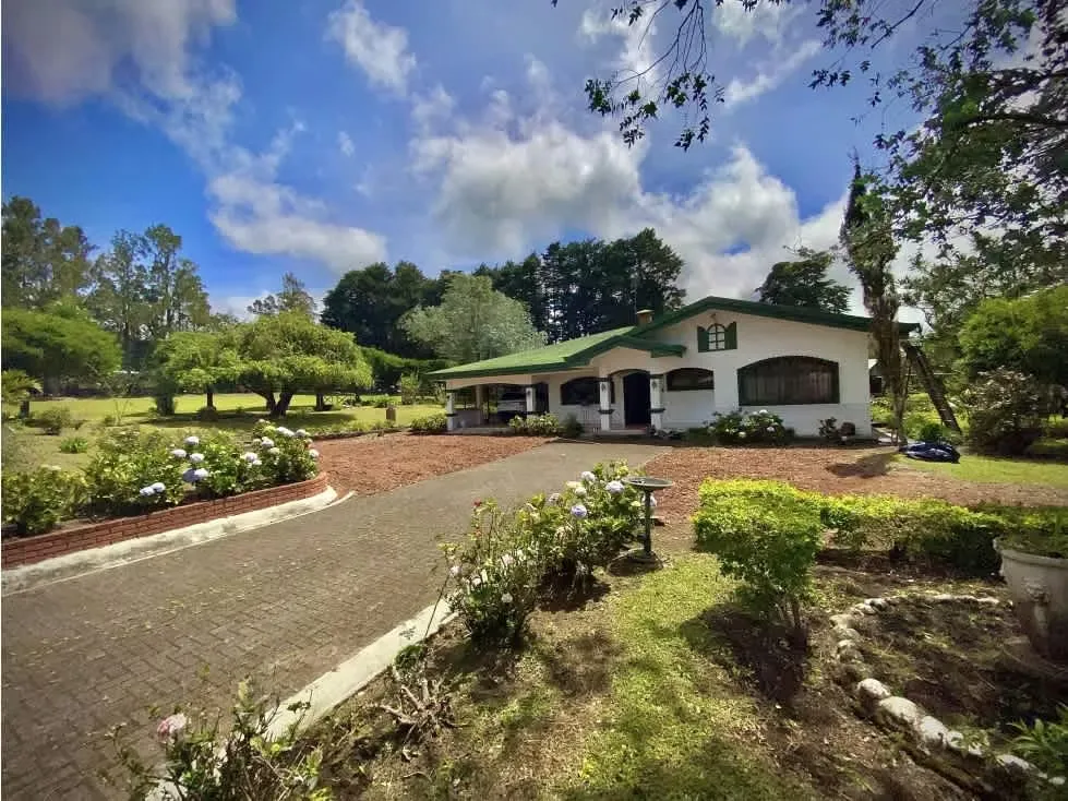 VENTA DE HERMOSA CASA, LOS ANGELES, SAN RAFAEL, HEREDIA 34338 (IH)