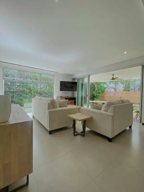 SALE OF HOUSE IN CONDO - SANTA ANA WELL