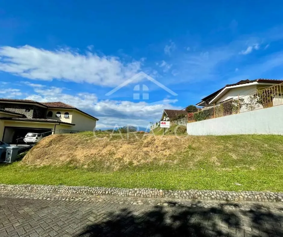 Lot for Sale in Condominio Bosque Escondido - Brazil of Santa Ana