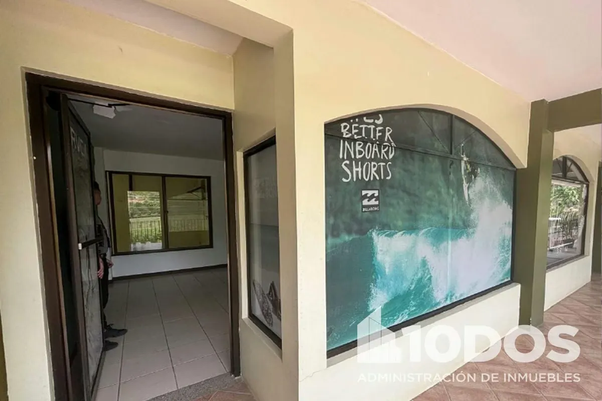 We have two premises available in mini mall. — photo 4