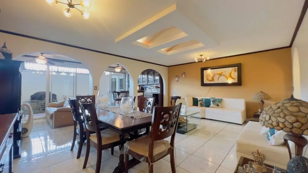 Home for sale one level $330,000