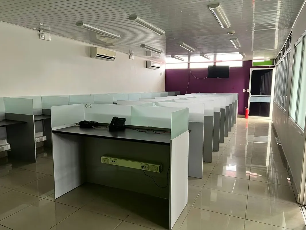 Commercial House in Escalante - Adapted for Offices.