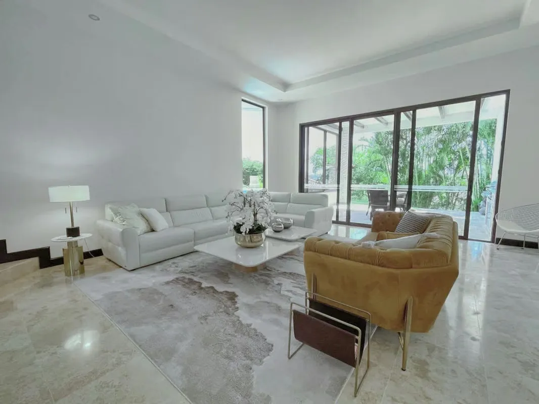 VENTA DE CASA EN CERRO REAL - ESCAZÚ